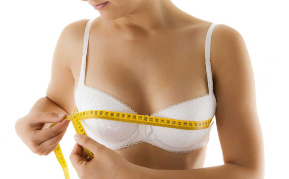 La course aux petits prix : vaut-elle vraiment le risque pour une augmentation mammaire à l’étranger ?